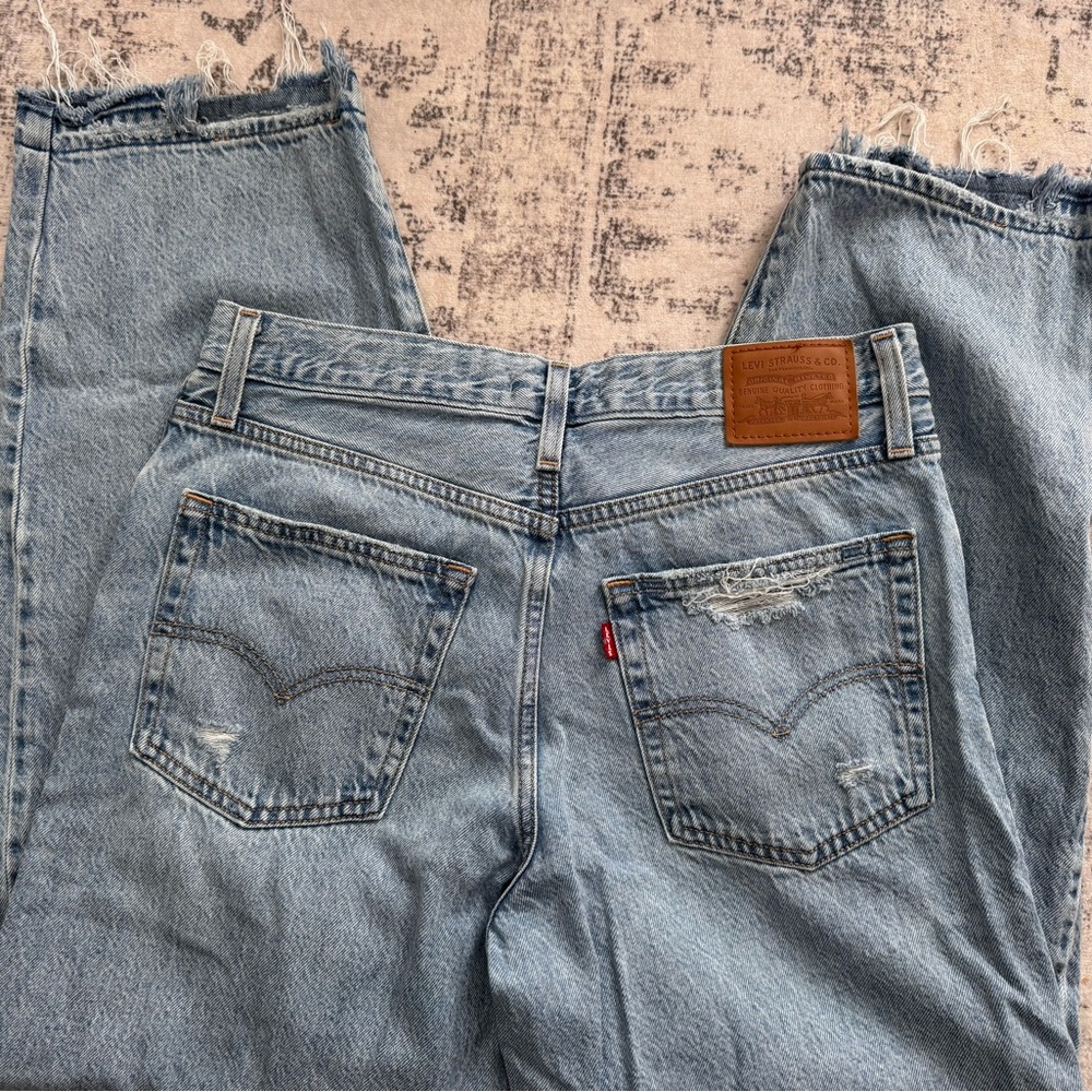 Levi’s Distressed Baggy Dad Jean